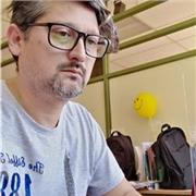 Profesor de Historia, Magíster en Historia y Educación para Reforzamientos y estudio preparatorio de la PAES